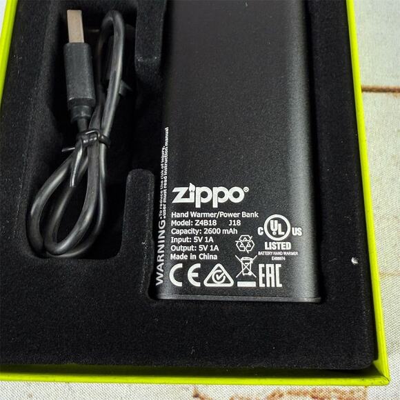 Zappos HeatBank 3 Rechargeable Hand Warmer & Power Bank 2600mAh - Picture 3 of 3
